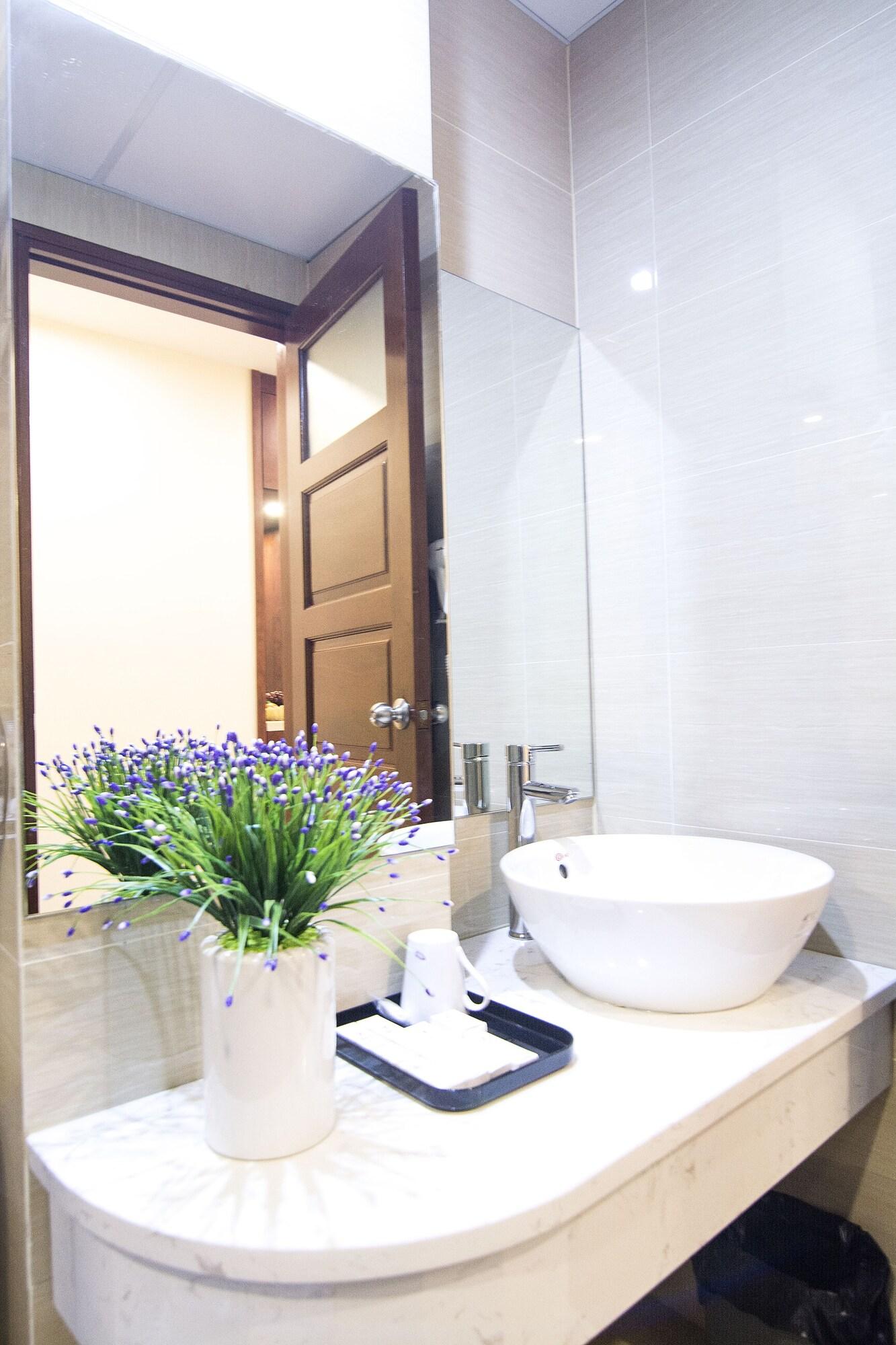 Hotel Canary &